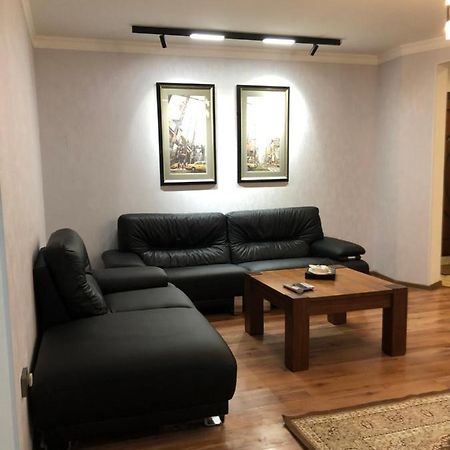 Stylish Apartments In The Heart Of The City! タシュケント エクステリア 写真