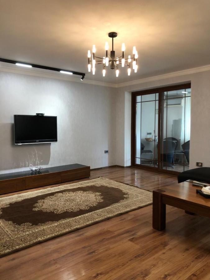 Stylish Apartments In The Heart Of The City! タシュケント エクステリア 写真
