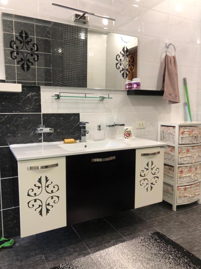 Stylish Apartments In The Heart Of The City! タシュケント エクステリア 写真